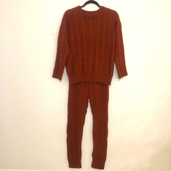 2pc Cable Knit Sweater Set - Picture 8 of 9